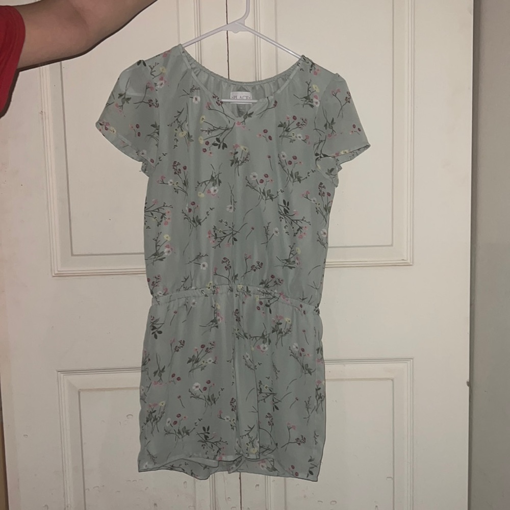Children’s Place floral, short sleeve jumper, size 14